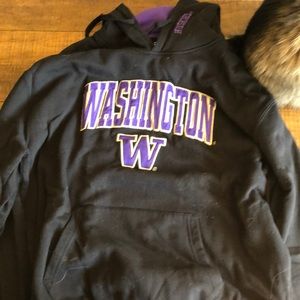 Men’s UW sweatshirt